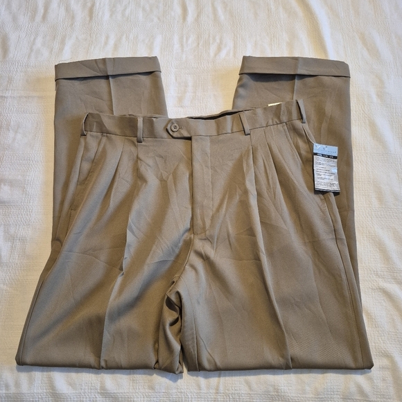 Geoffrey Beene men's size 38 x 32 Banker's Collection Tan pants, New - Picture 2 of 9